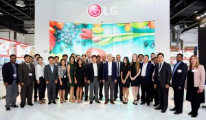 The official global launch of LG's narrowest video wall by Mr. Kevin Cha...
